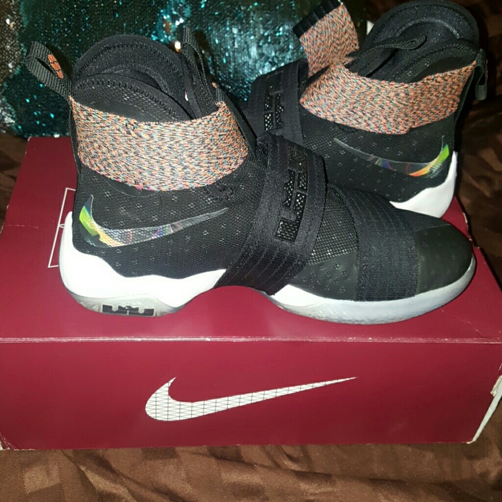 Lebron soldier 10